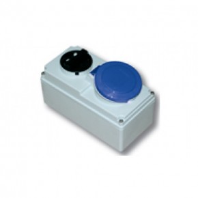 240V Blue Wall Mounted Interlocked Socket 32Amp 2P + E IP44