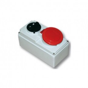 415V Red Wall Mounted Interlocked Socket 16Amp 3P + E IP44