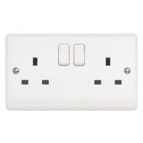Aspire 2 Gang 13A White Switched Socket